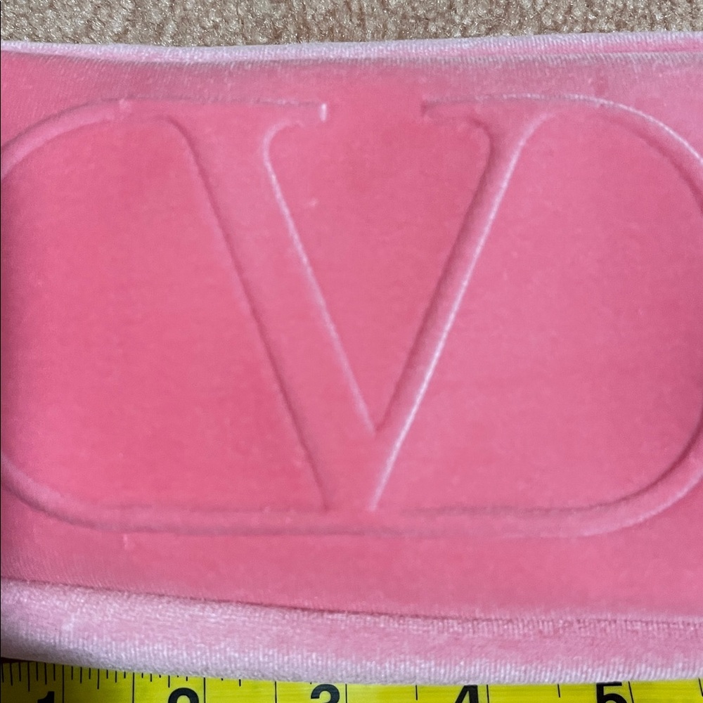 Valentino Pink Velvet Pouch new 100% authentic - Picture 2 of 8